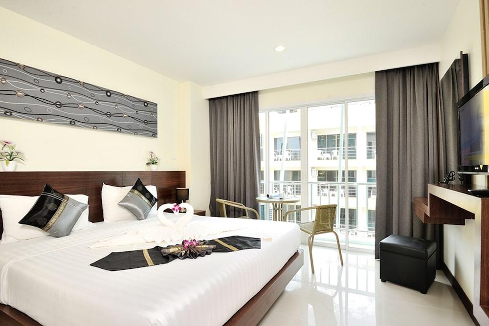 Pimrada Hotel Patong Exterior photo