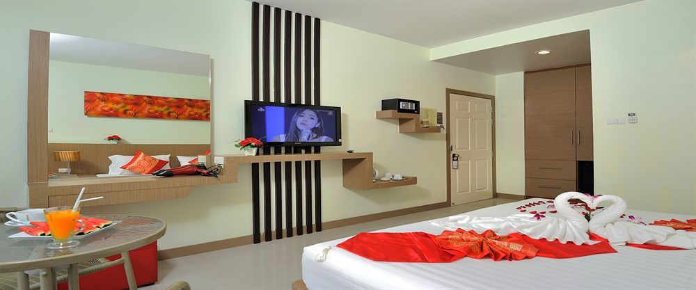 Pimrada Hotel Patong Exterior photo