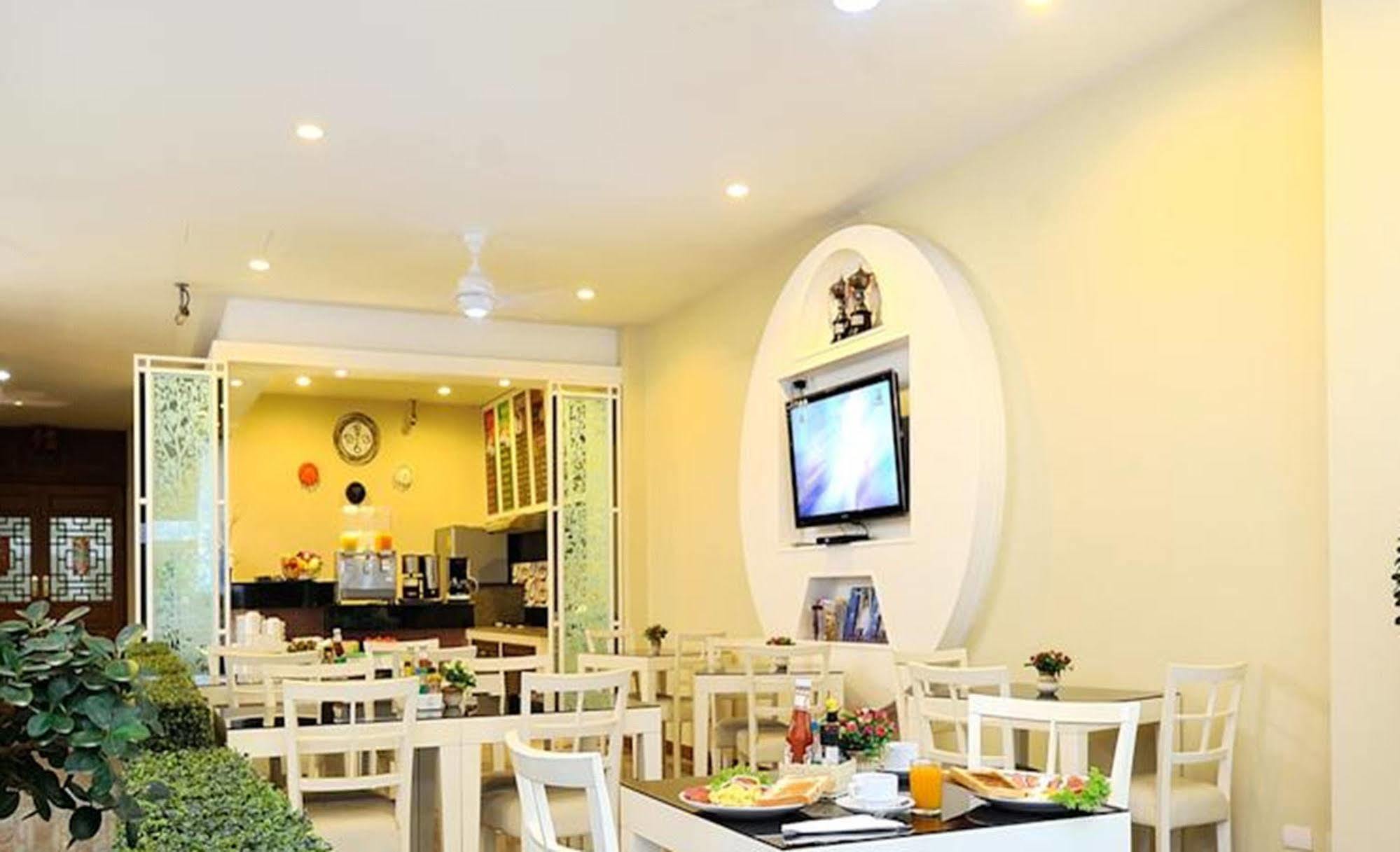 Pimrada Hotel Patong Exterior photo