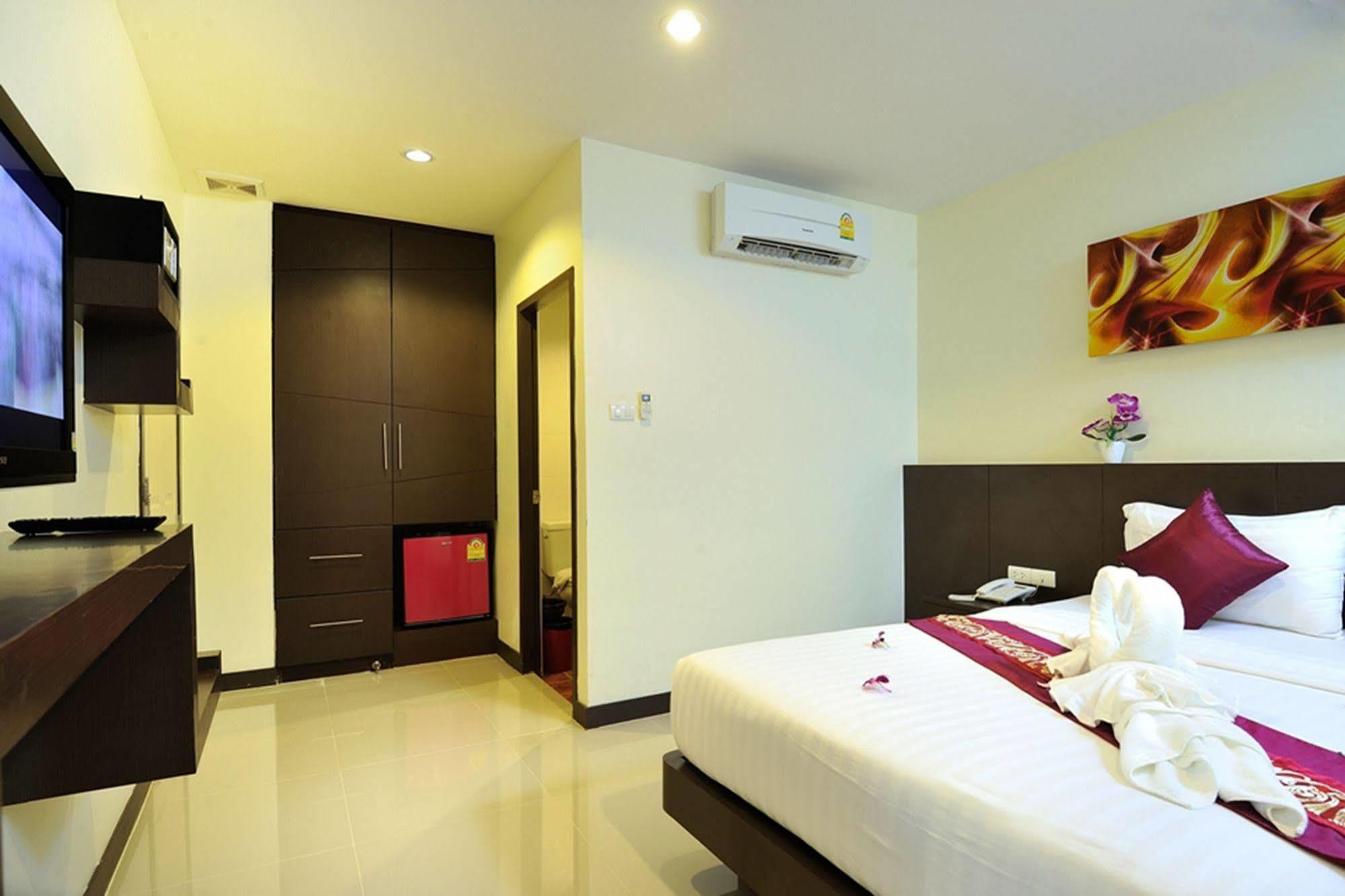 Pimrada Hotel Patong Exterior photo