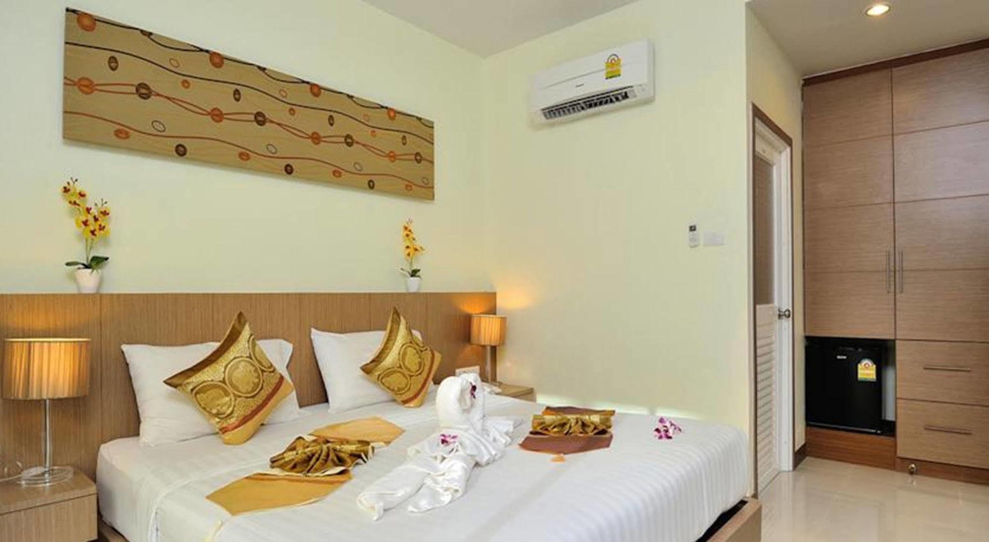 Pimrada Hotel Patong Exterior photo