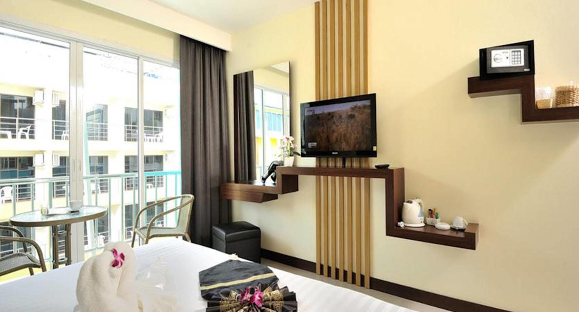 Pimrada Hotel Patong Exterior photo